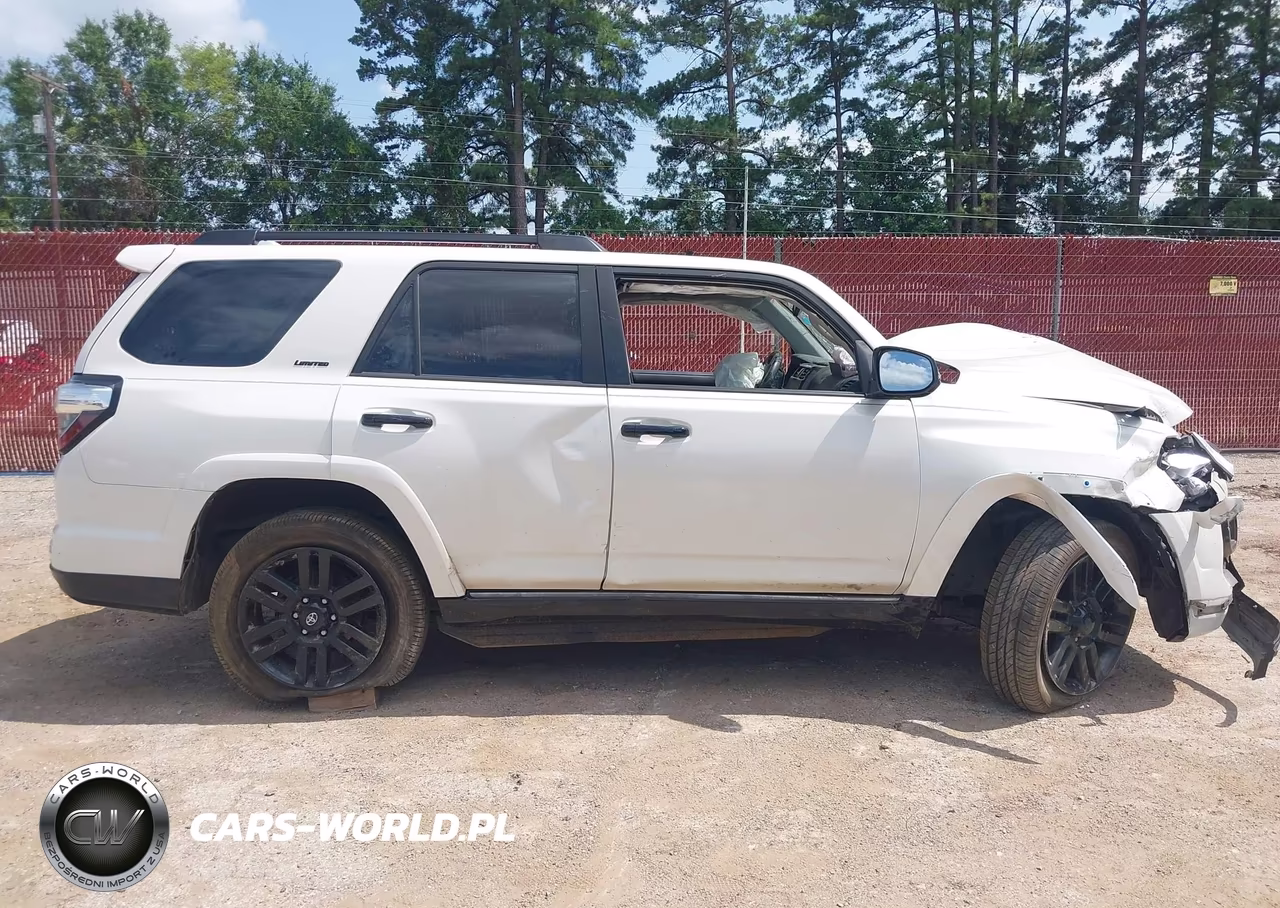 2020 Toyota 4Runner Nightshade Special Edition VIN:JTEZU5JR0L5220523 - 19