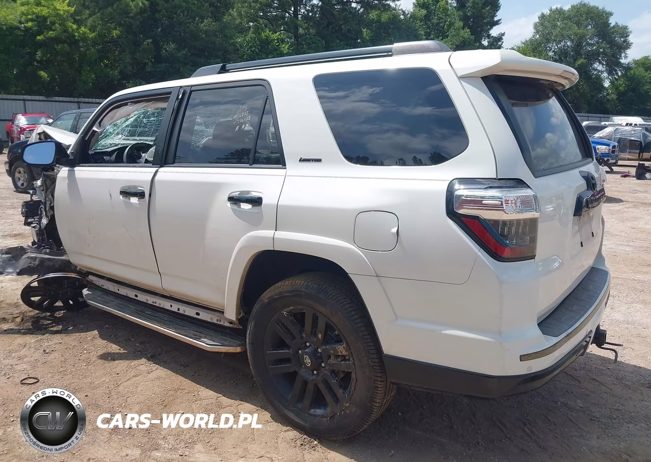 2020 Toyota 4Runner Nightshade Special Edition VIN:JTEZU5JR0L5220523 - 3