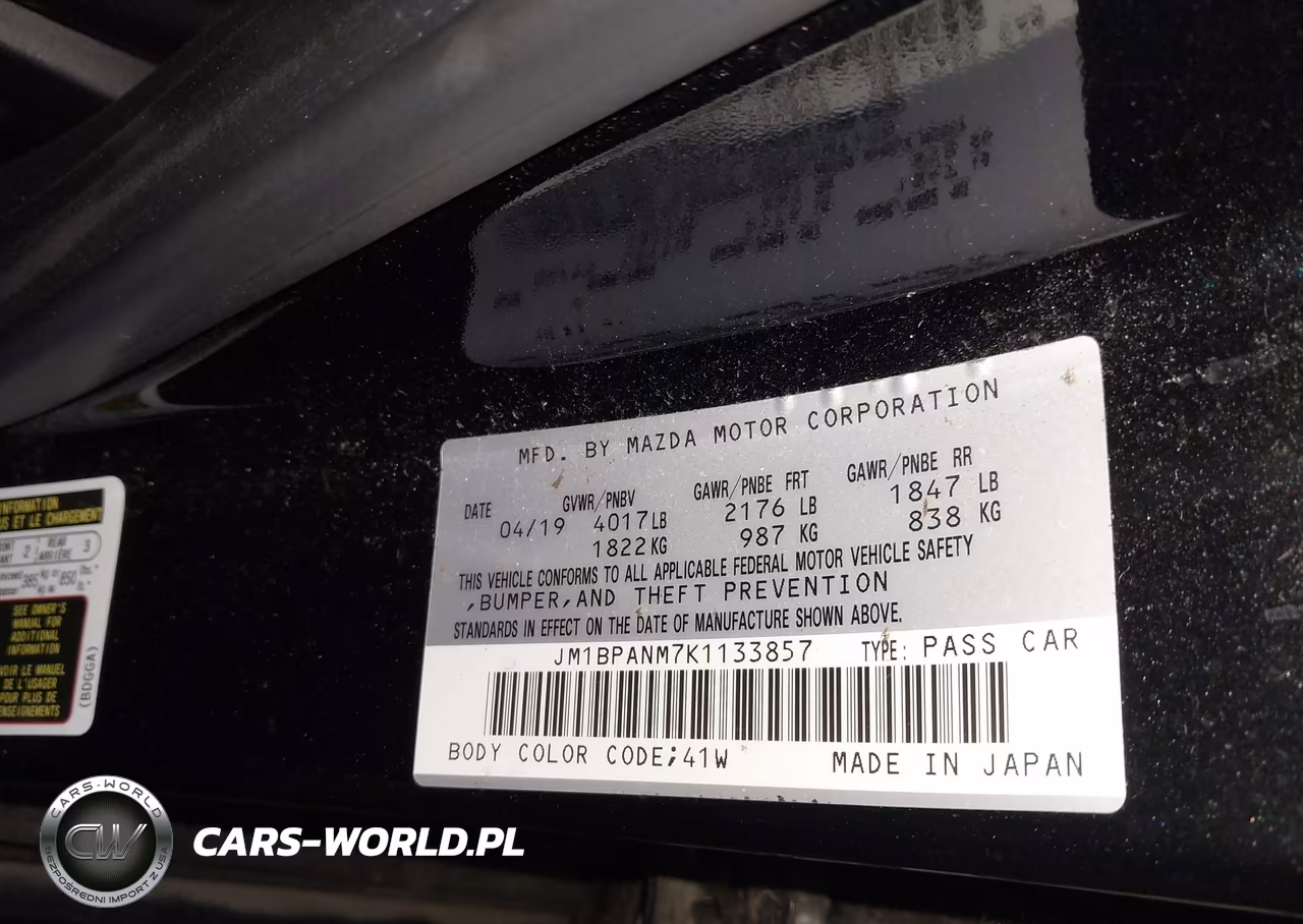 2019 Mazda Mazda3 Premium Package VIN:JM1BPANM7K1133857 - 9