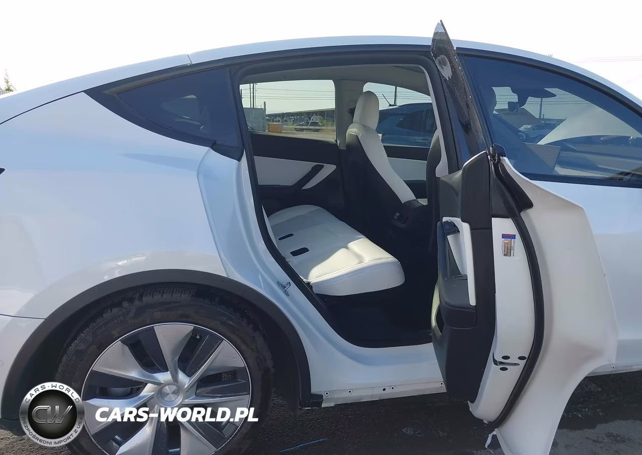 2022 Tesla Model Y Long Range Dual Motor All-Wheel Drive VIN:7SAYGDEE2NF359260 - 8