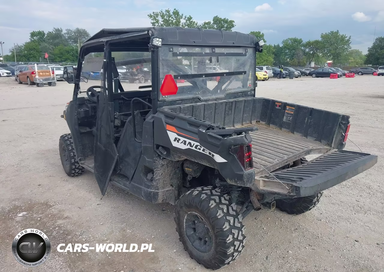 2024 Polaris Ranger Crew 1000 Premium VIN:4XAT6E99XR8458404 - 3