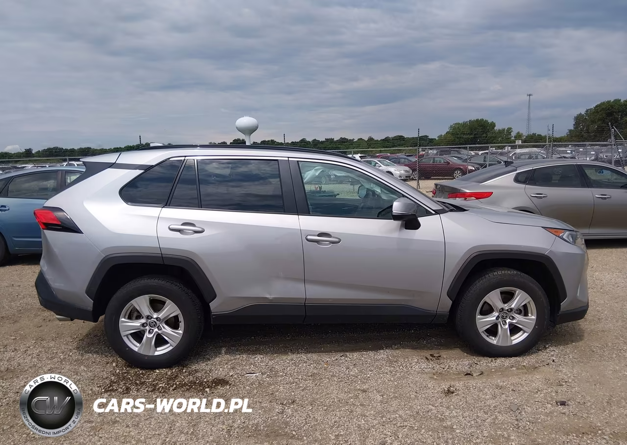 2021 Toyota Rav4 Xle VIN:2T3P1RFV5MC239596 - 13