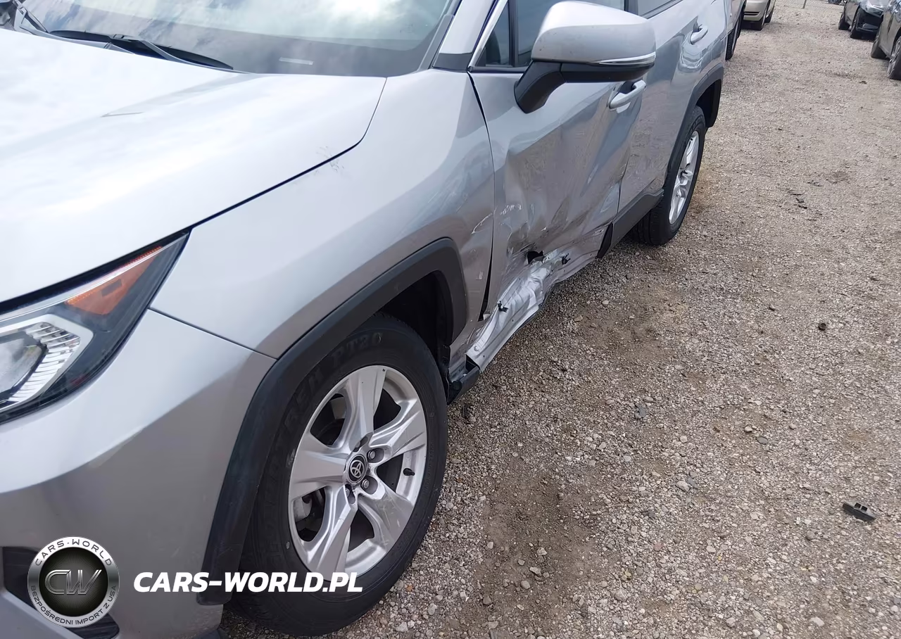 2021 Toyota Rav4 Xle VIN:2T3P1RFV5MC239596 - 18