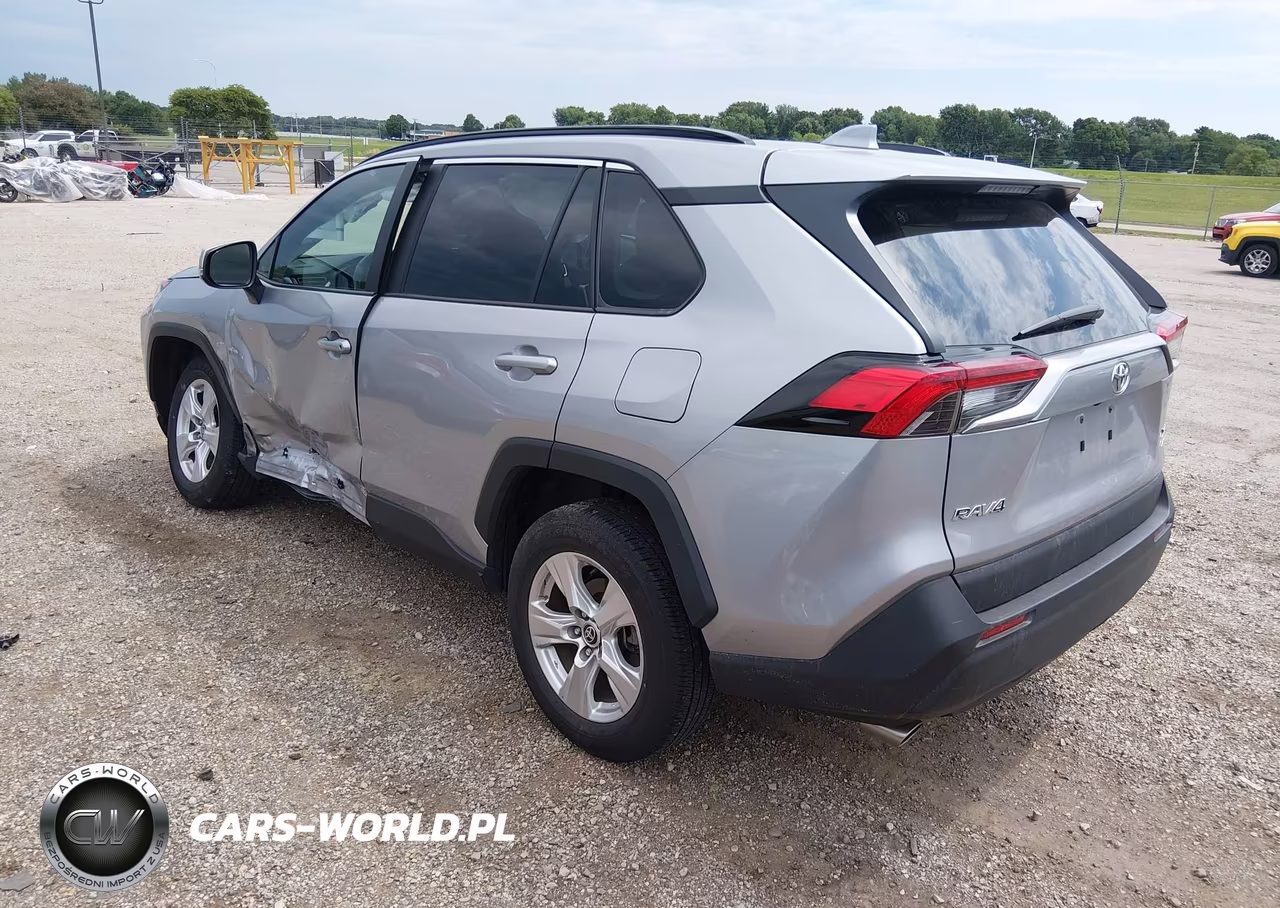 2021 Toyota Rav4 Xle VIN:2T3P1RFV5MC239596 - 3