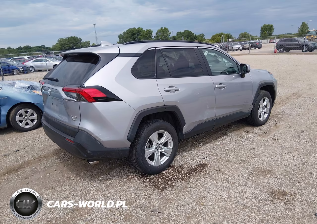 2021 Toyota Rav4 Xle VIN:2T3P1RFV5MC239596 - 4
