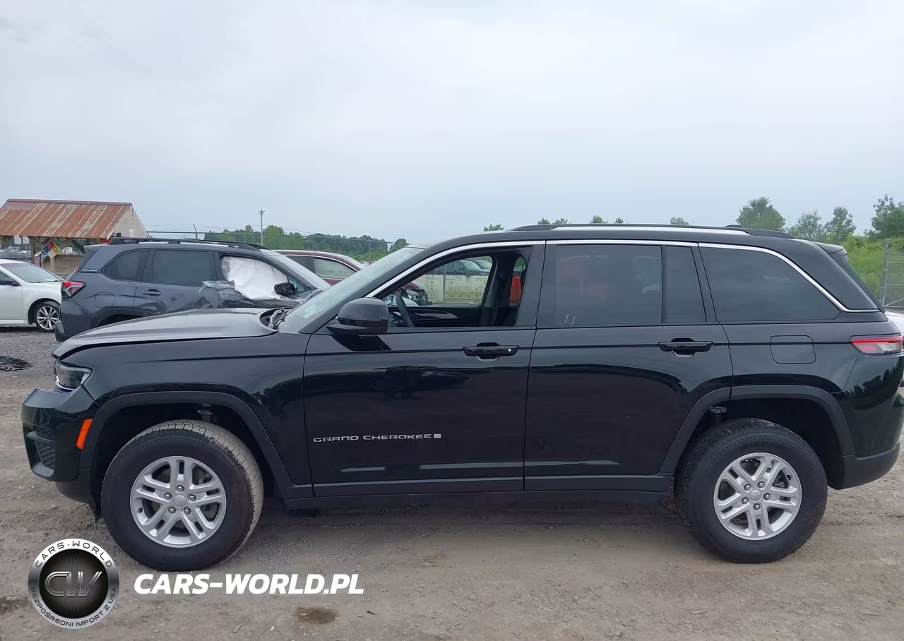 2023 Jeep Grand Cherokee Laredo 4X4 VIN:1C4RJHAG7PC513303 - 14