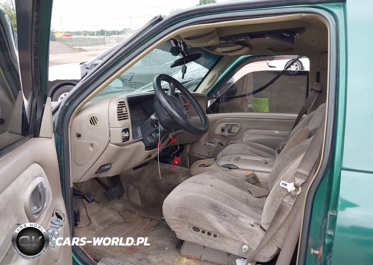 1999 Chevrolet Tahoe Ls VIN:1GNEK13RXXJ385787 - 3
