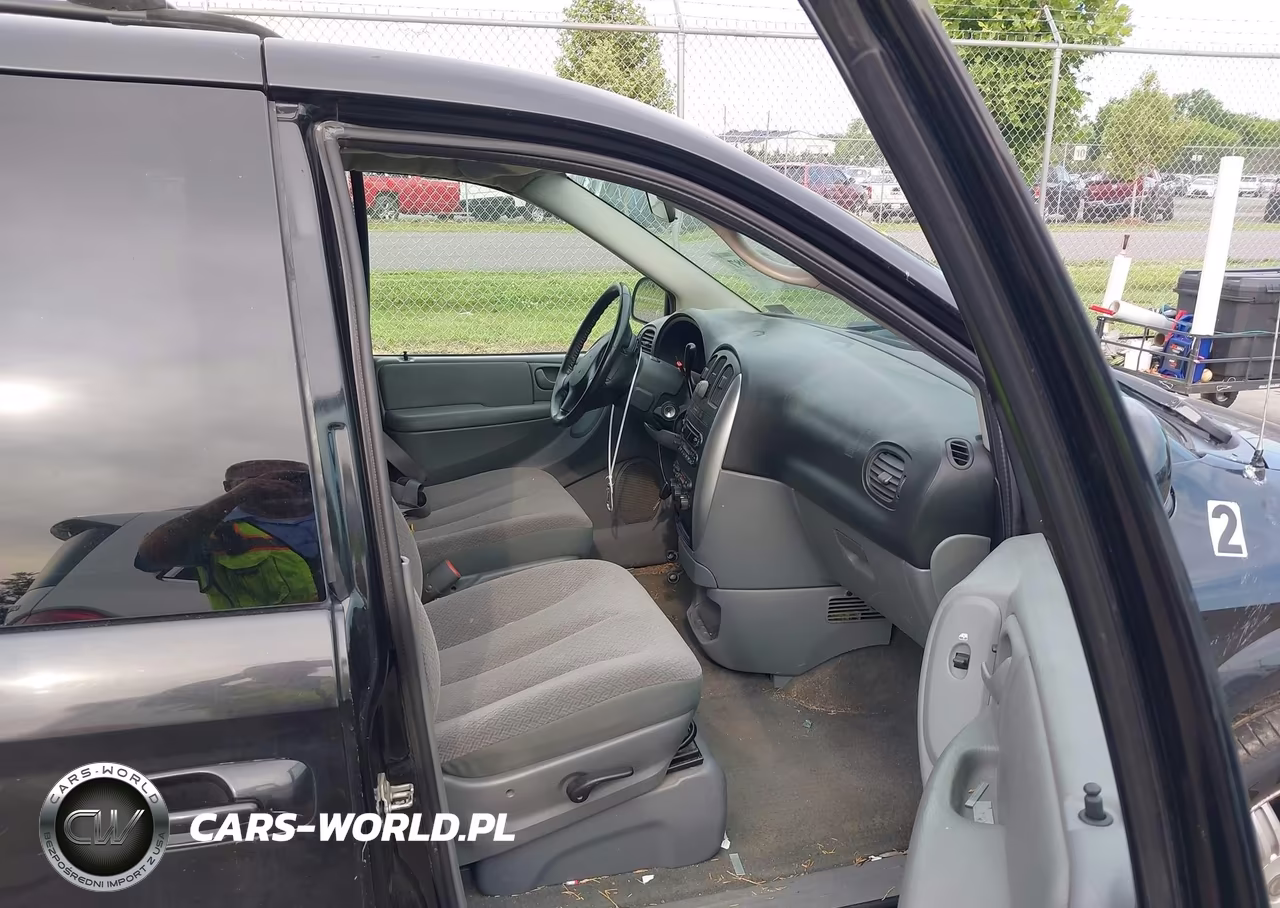 2007 Chrysler Town & Country Touring VIN:2A4GP54L47R242554 - 5