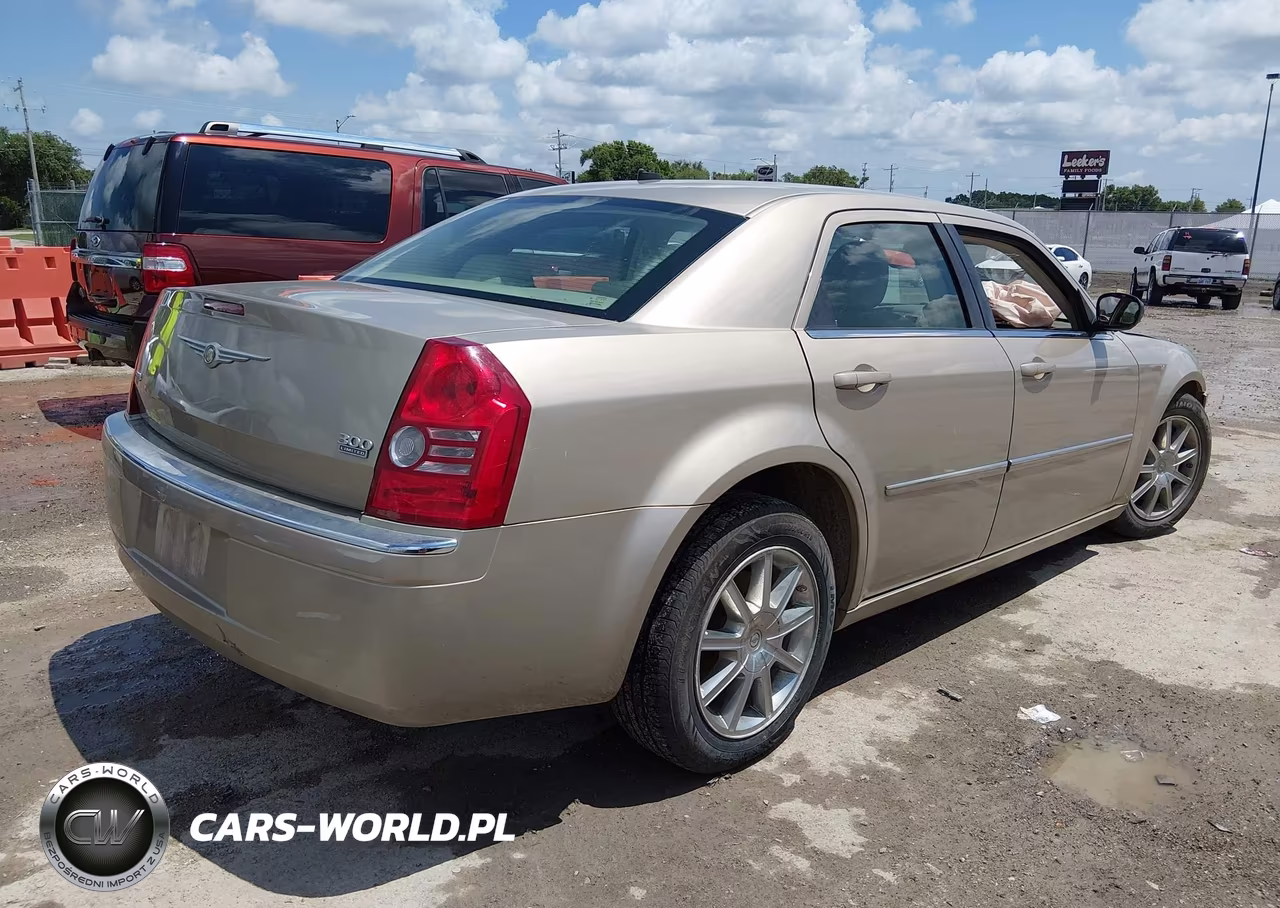 2008 Chrysler 300 Limited VIN:2C3LK33G28H244343 - 4