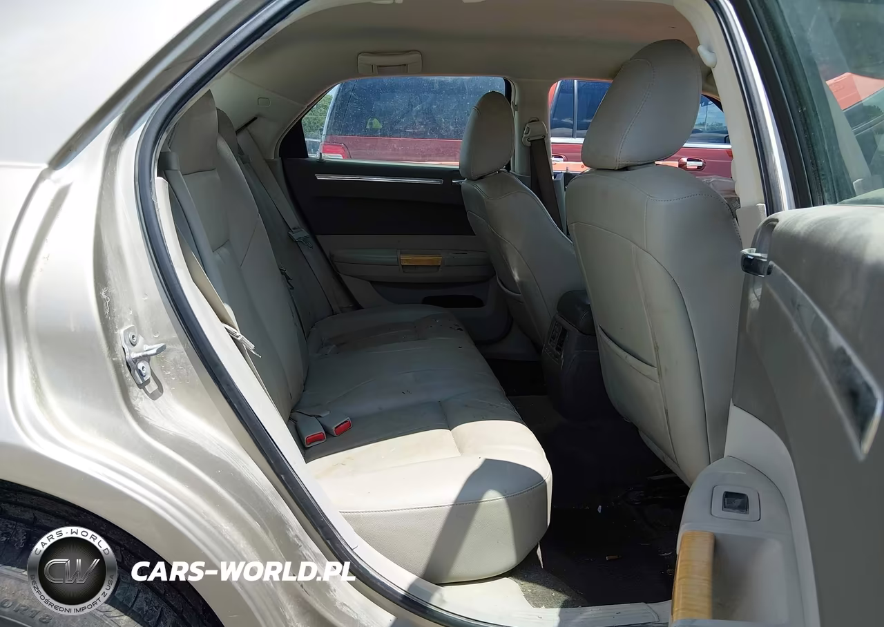2008 Chrysler 300 Limited VIN:2C3LK33G28H244343 - 8