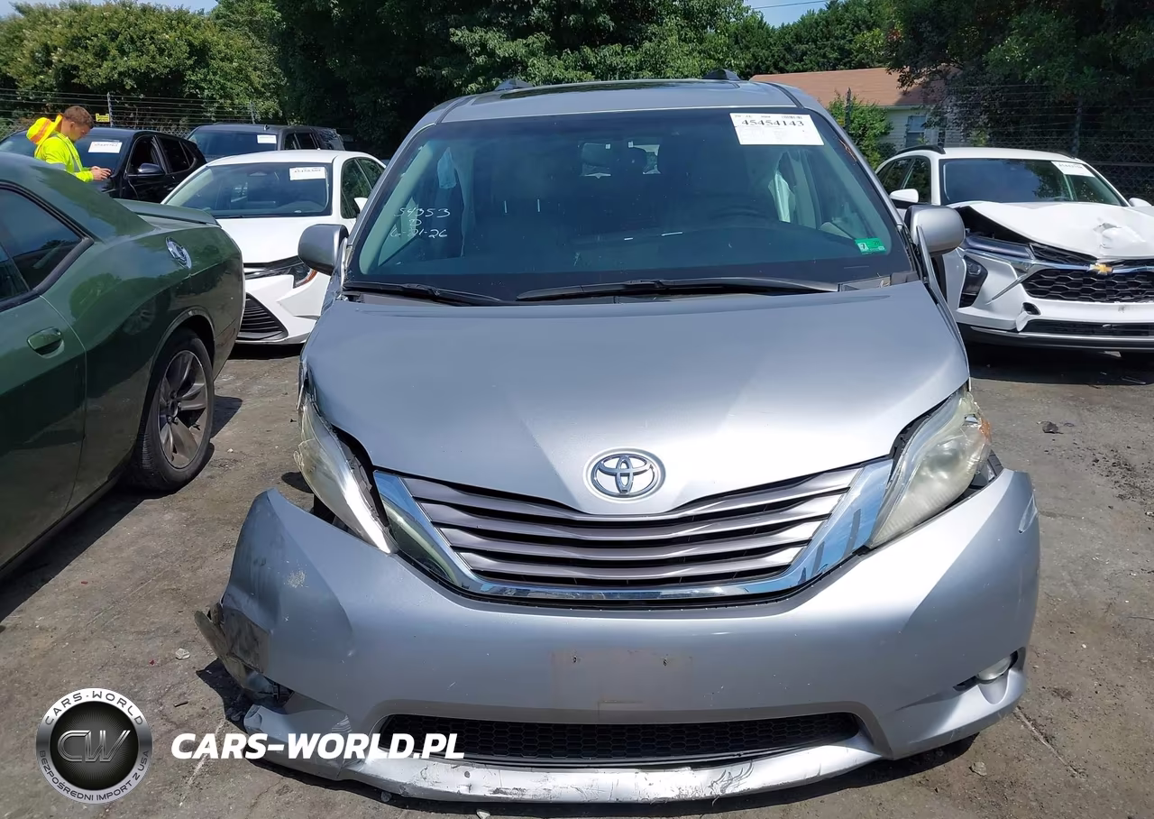 2017 Toyota Sienna Xle 8 Passenger VIN:5TDYZ3DCXHS891101 - 12