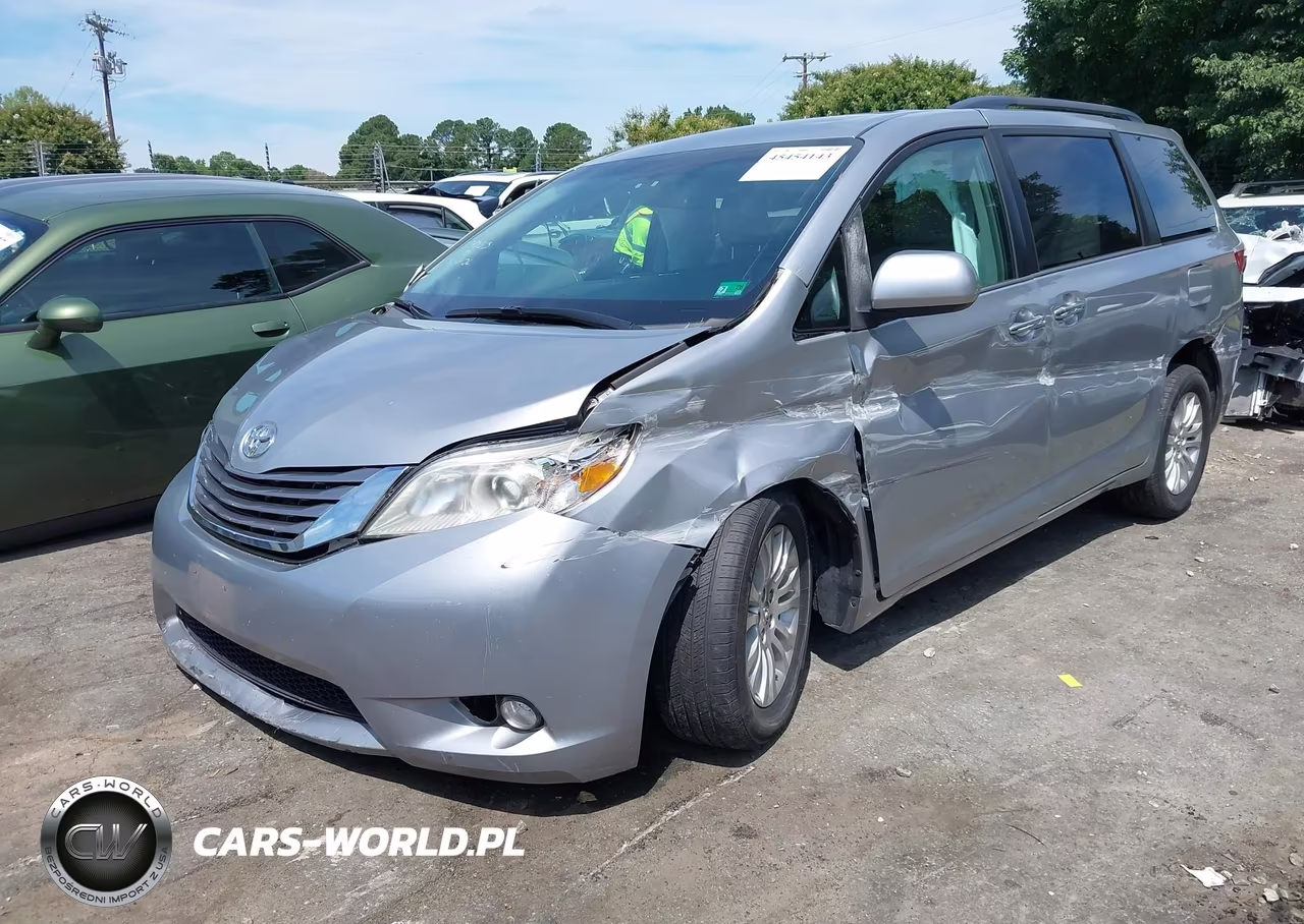 2017 Toyota Sienna Xle 8 Passenger VIN:5TDYZ3DCXHS891101 - 2