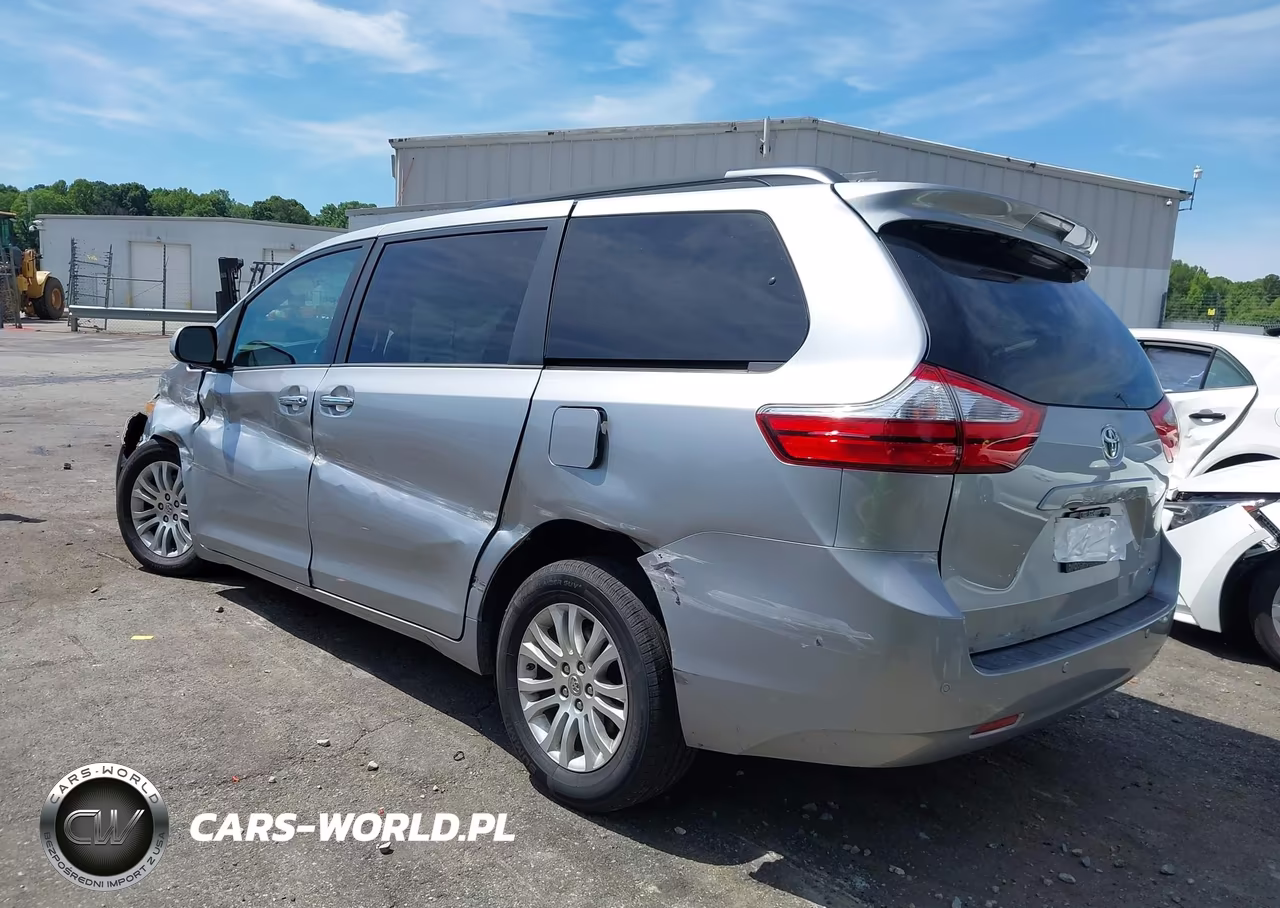 2017 Toyota Sienna Xle 8 Passenger VIN:5TDYZ3DCXHS891101 - 3