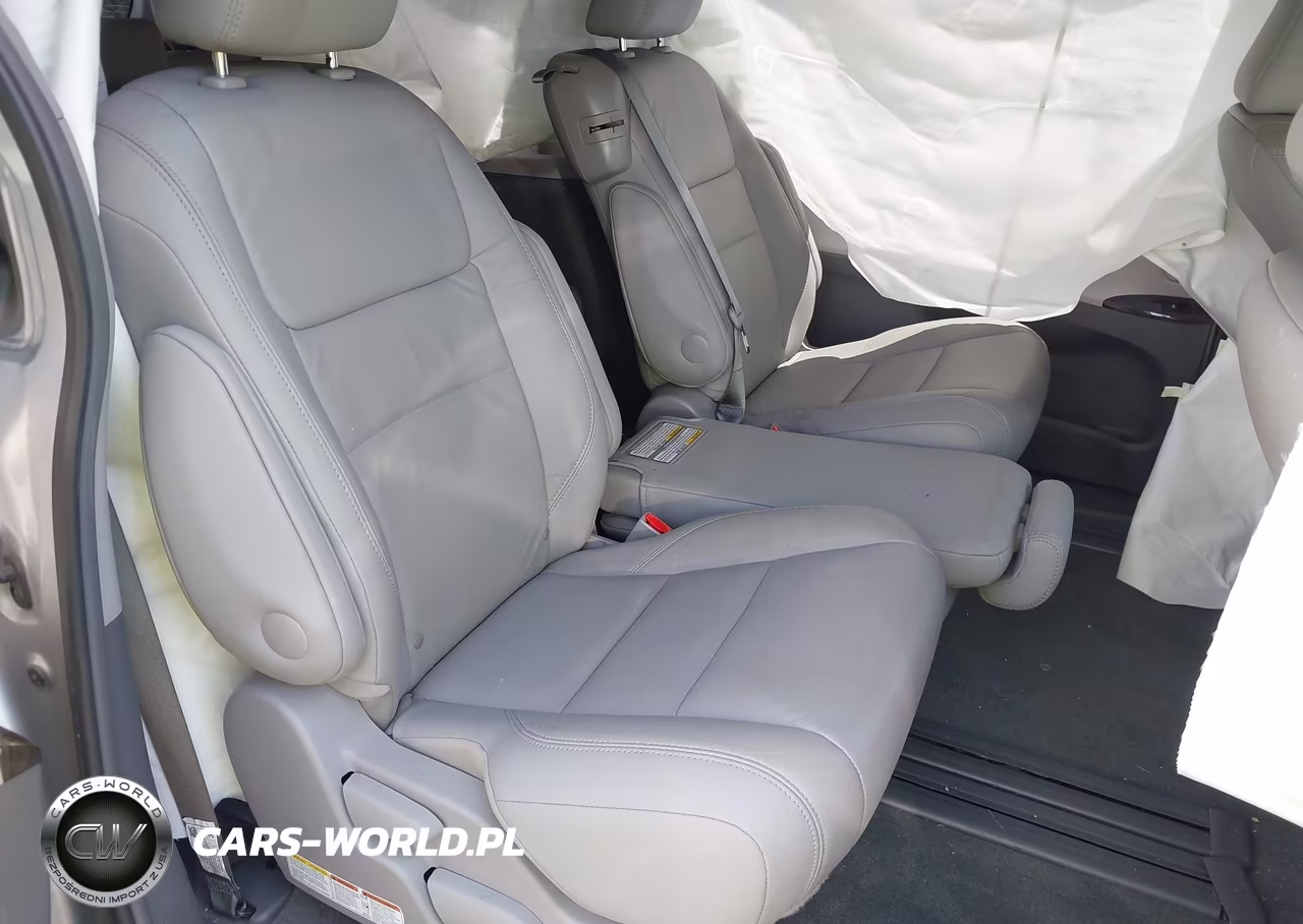 2017 Toyota Sienna Xle 8 Passenger VIN:5TDYZ3DCXHS891101 - 8