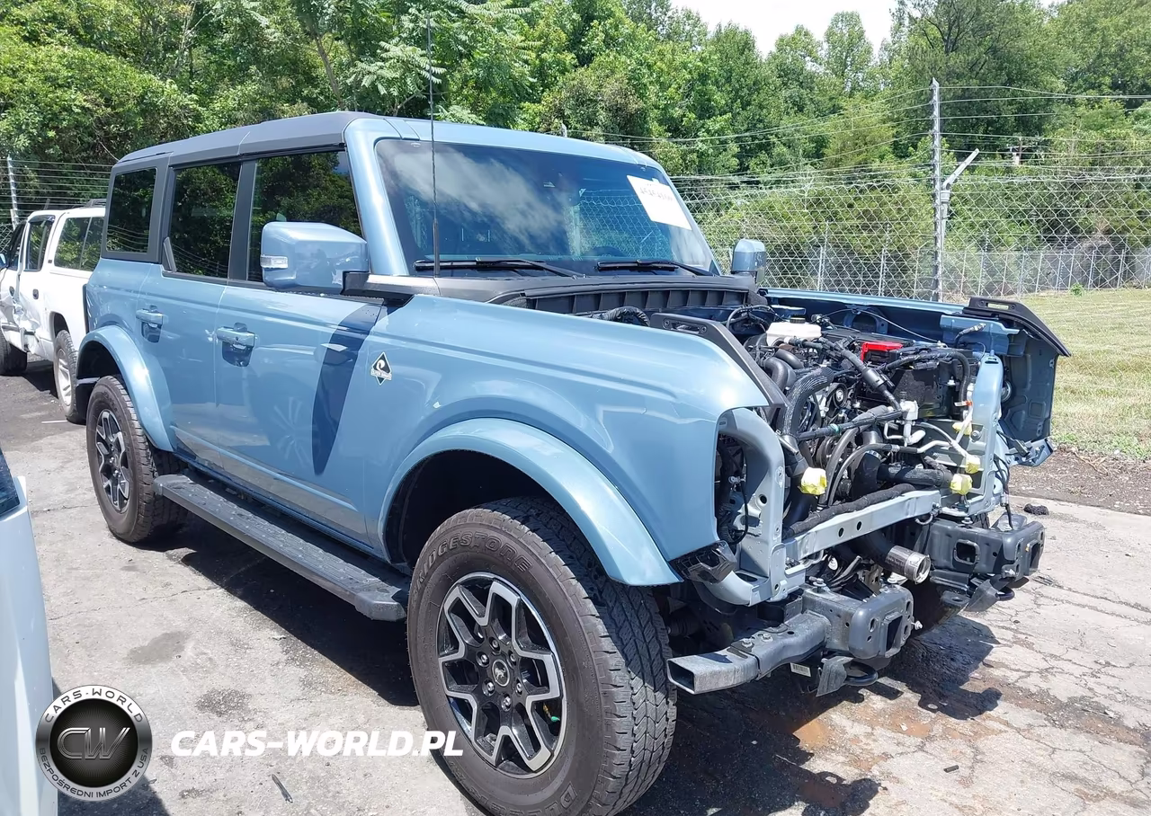 2024 Ford Bronco Outer Banks