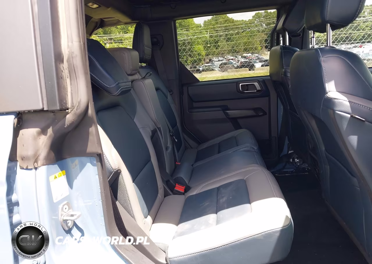 2024 Ford Bronco Outer Banks VIN:1FMDE8BH2RLB15100 - 8