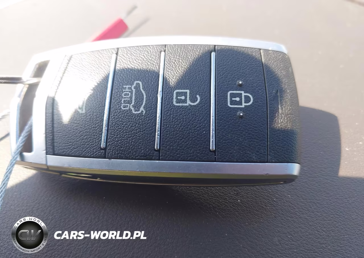 2017 Genesis G80 3.8 VIN:KMHGN4JE4HU189320 - 11