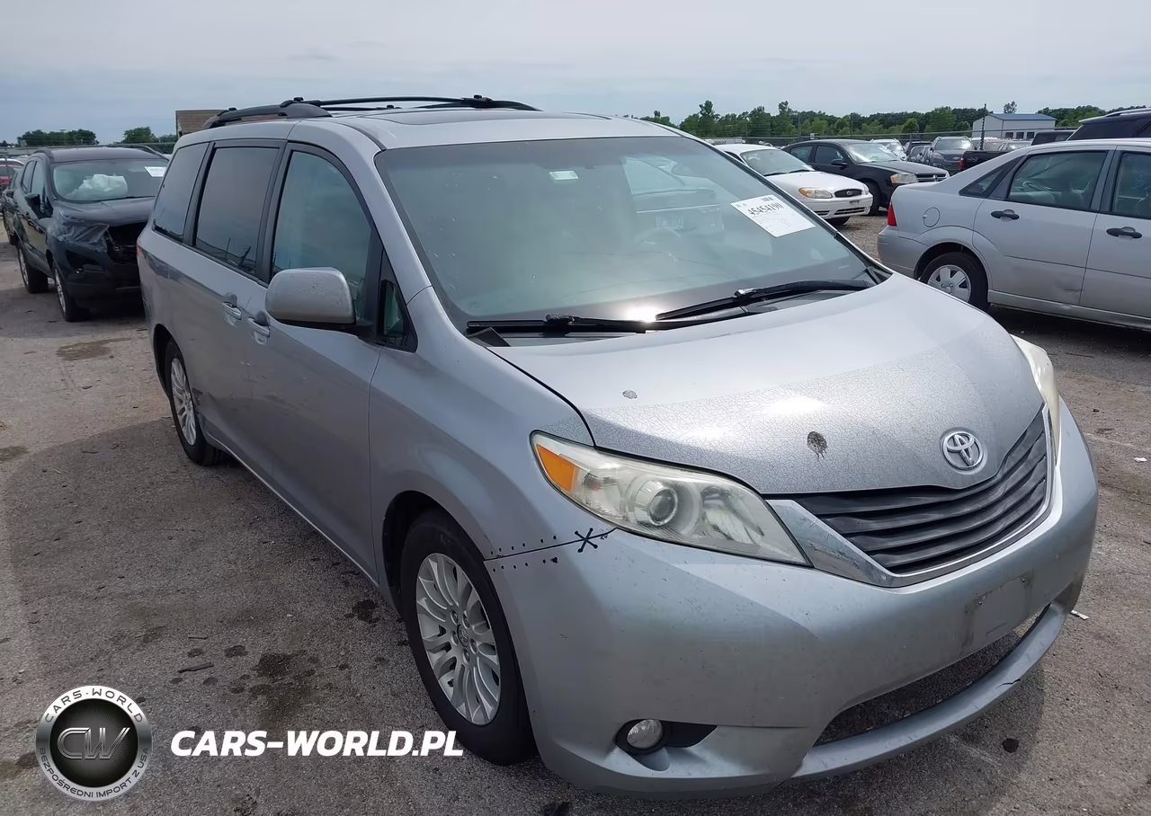 2011 Toyota Sienna Xle V6 – zdjęcie 1 z 16