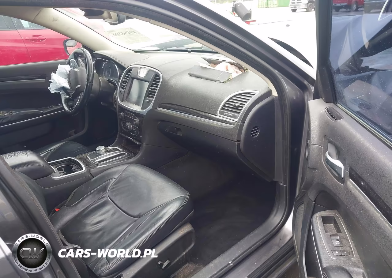 2015 Chrysler 300 Limited VIN:2C3CCAAG8FH920490 - 5