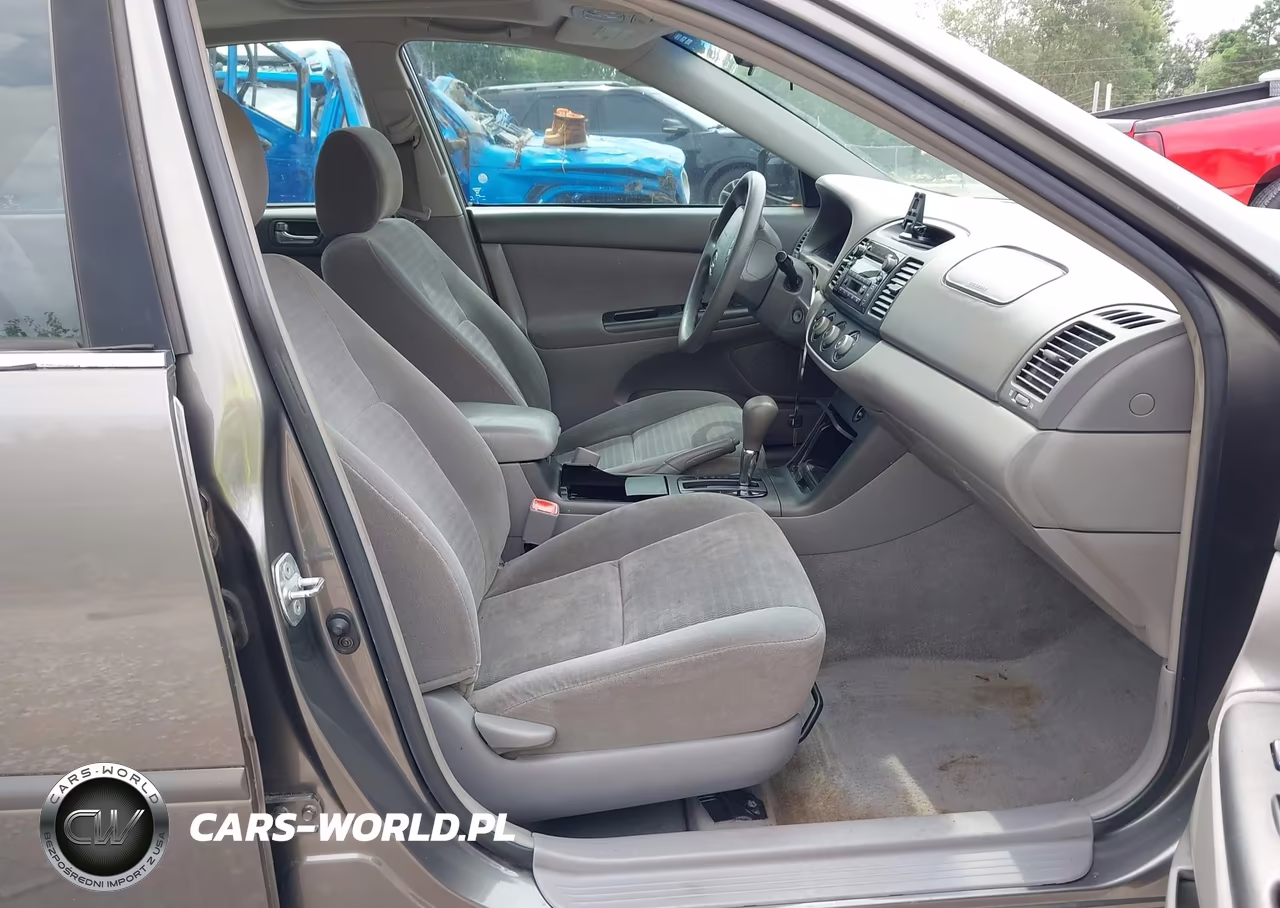 2005 Toyota Camry Le VIN:4T1BE32K85U974413 - 5