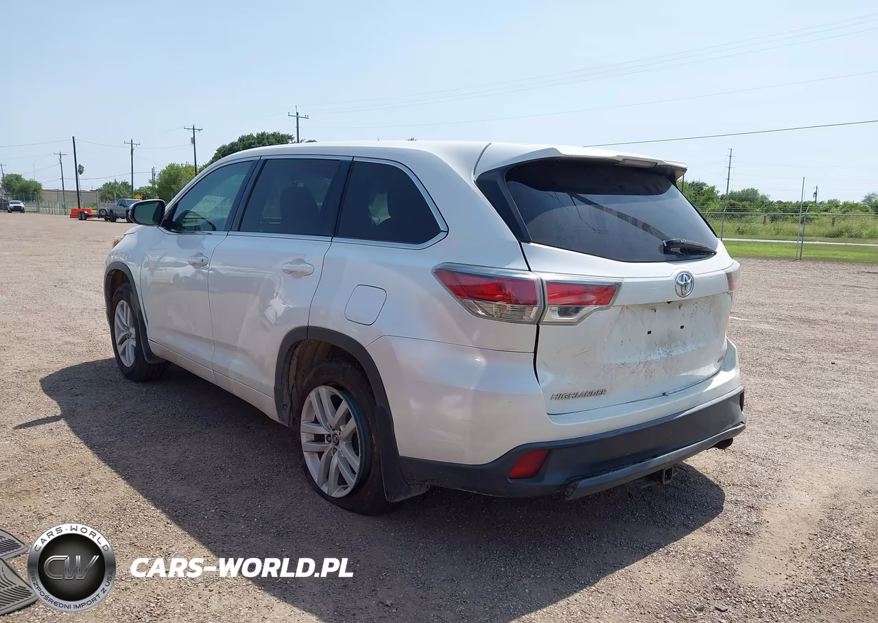 2016 Toyota Highlander Le V6 VIN:5TDBKRFH9GS256486 - 3