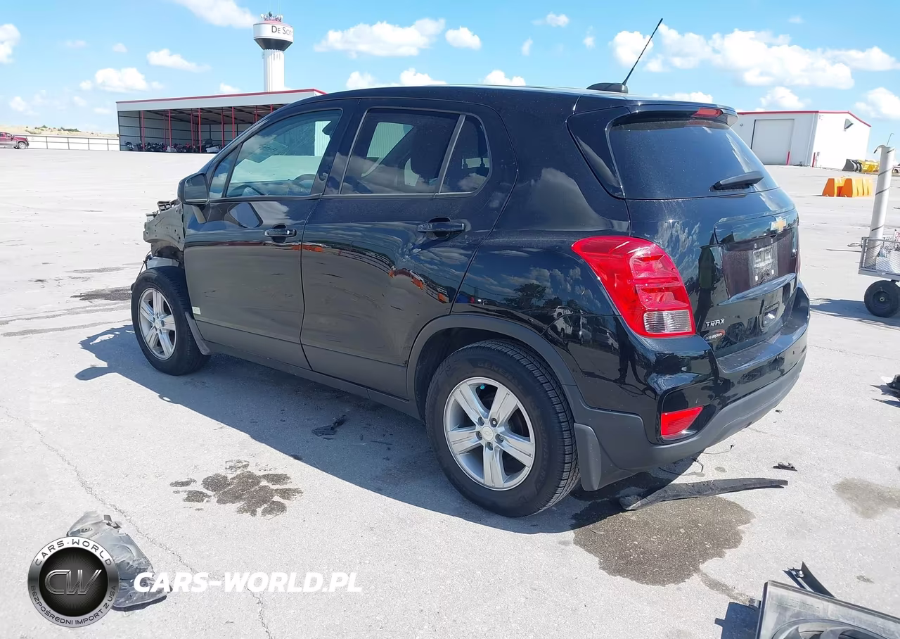 2019 Chevrolet Trax Ls VIN:3GNCJKSB9KL313520 - 3