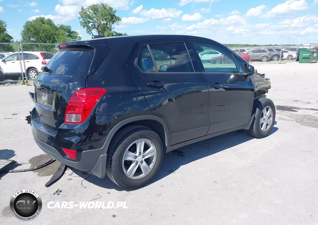 2019 Chevrolet Trax Ls VIN:3GNCJKSB9KL313520 - 4
