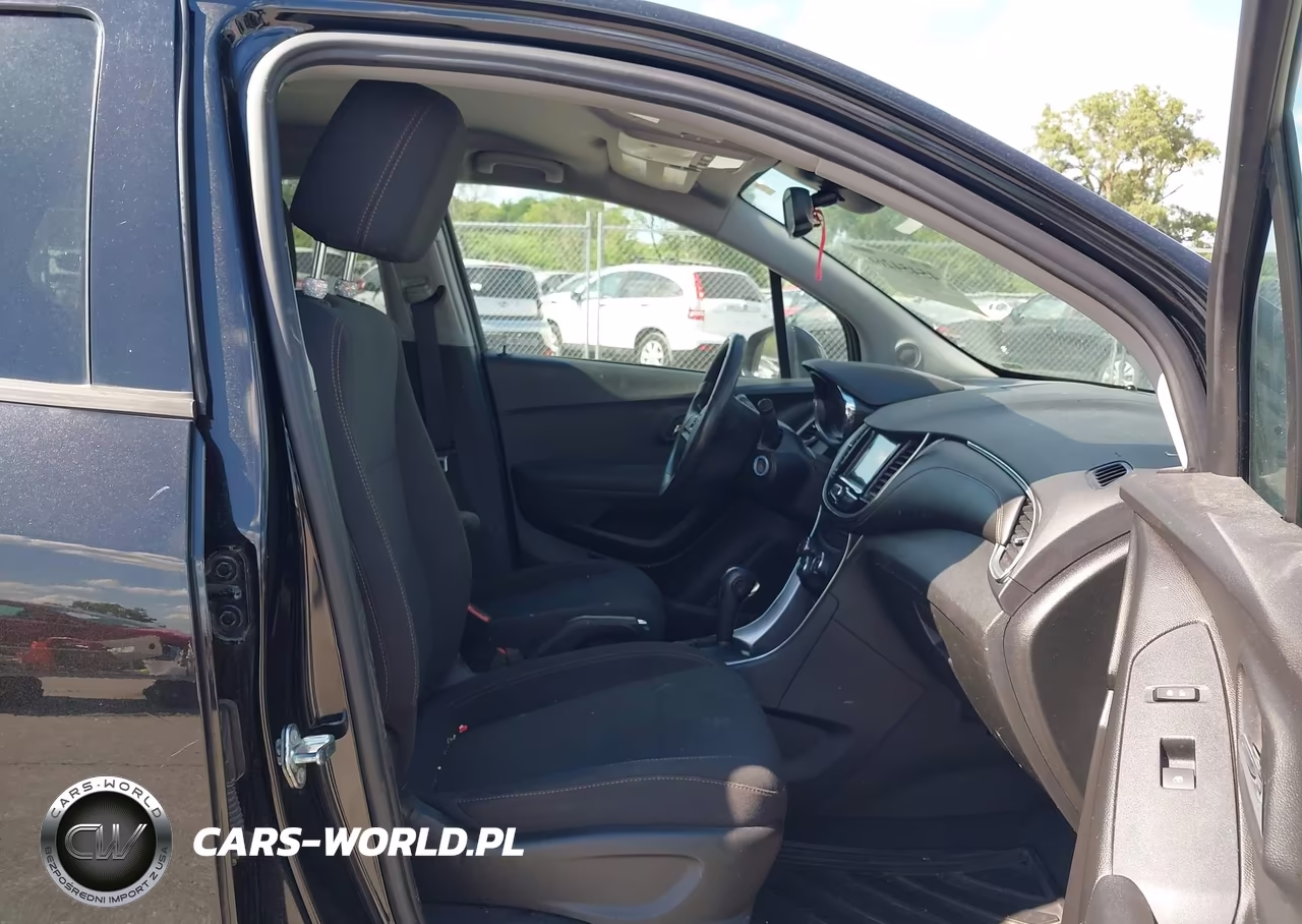 2019 Chevrolet Trax Ls VIN:3GNCJKSB9KL313520 - 5