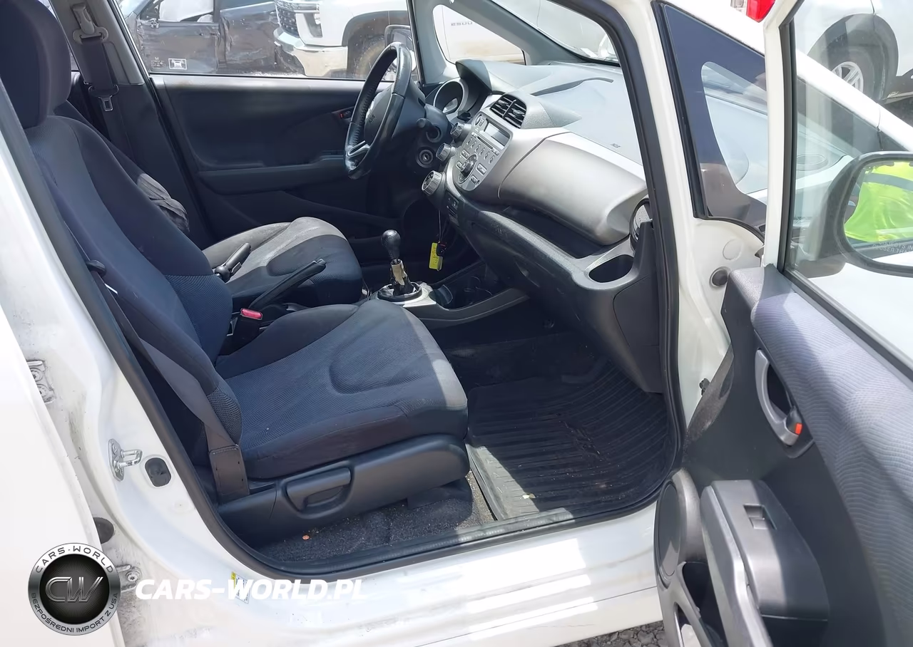 2010 Honda Fit Sport VIN:JHMGE8G45AS011944 - 5