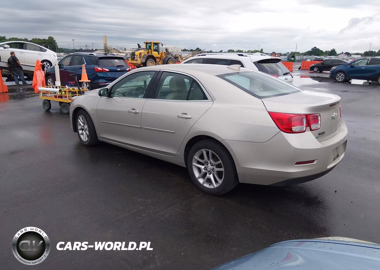 2015 Chevrolet Malibu 1Lt VIN:1G11C5SL7FF325419 - 3