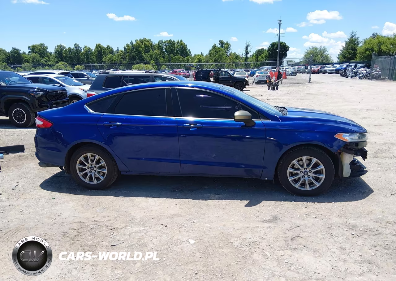 2015 Ford Fusion S VIN:3FA6P0G77FR232683 - 14