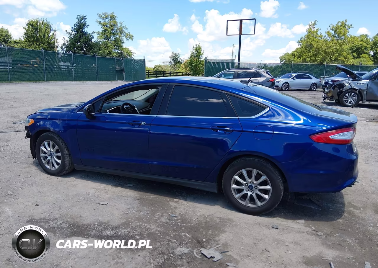 2015 Ford Fusion S VIN:3FA6P0G77FR232683 - 15