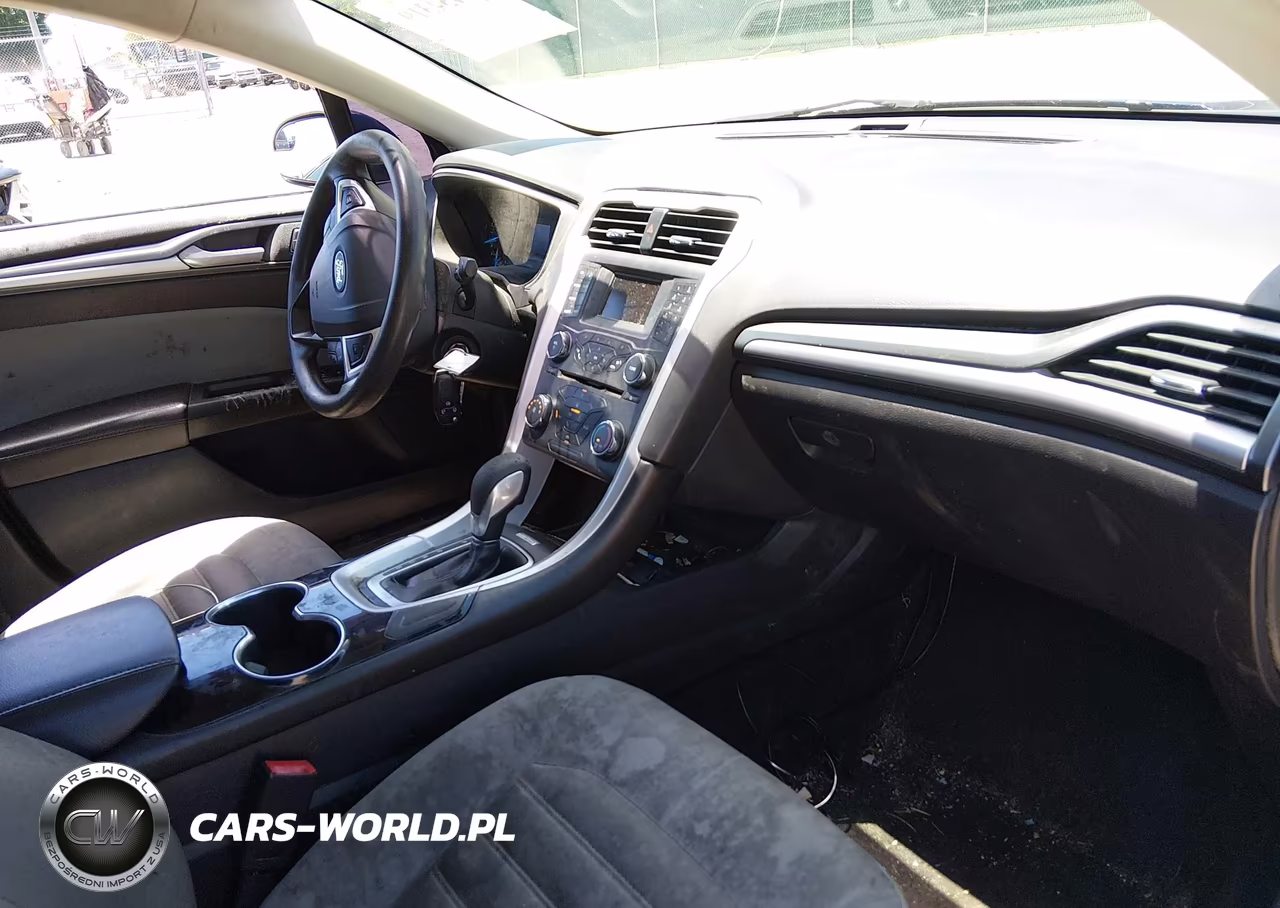 2015 Ford Fusion S VIN:3FA6P0G77FR232683 - 5
