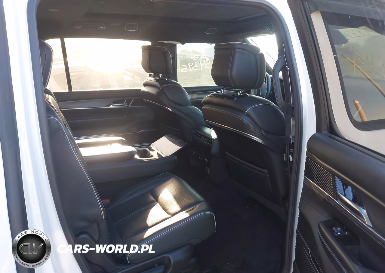2022 Jeep Grand Wagoneer Series Ii 4X4 VIN:1C4SJVFP5NS167201 - 8
