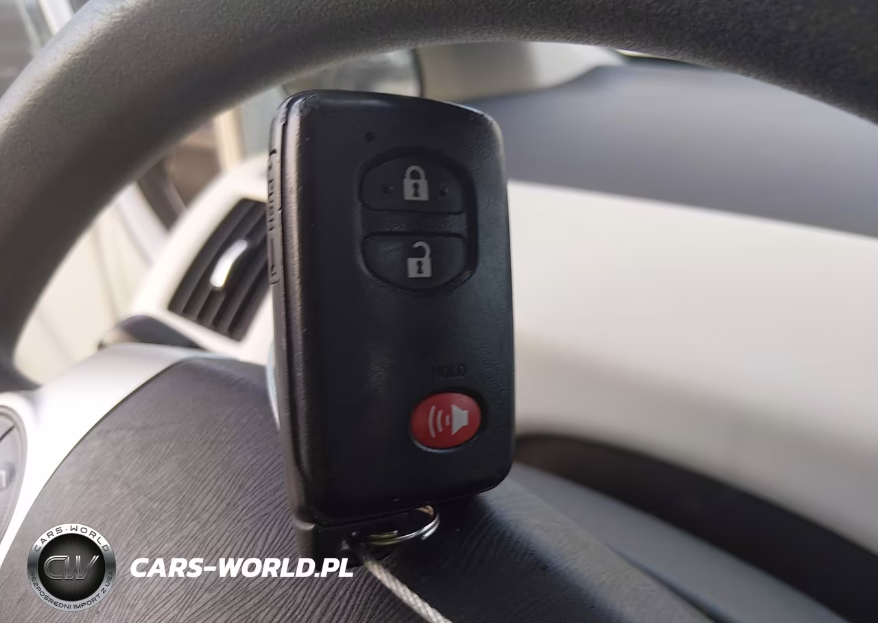 2012 Toyota Prius V Five VIN:JTDZN3EU8C3139446 - 11