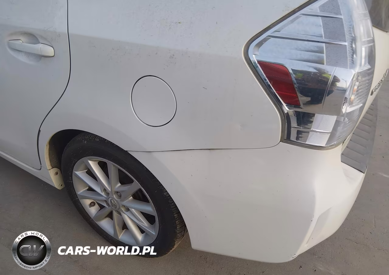 2012 Toyota Prius V Five VIN:JTDZN3EU8C3139446 - 6