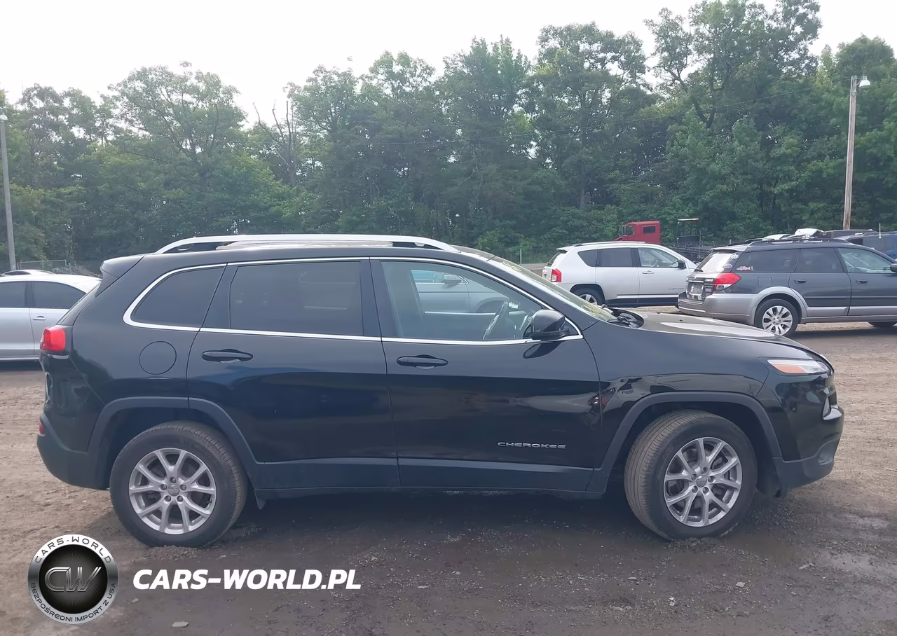 2017 Jeep Cherokee Latitude VIN:1C4PJLCB6HW540830 - 13