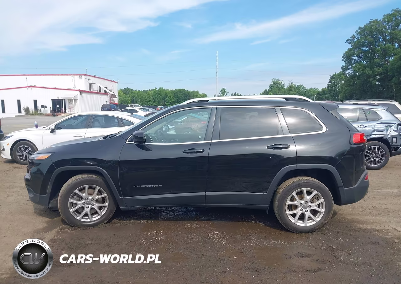 2017 Jeep Cherokee Latitude VIN:1C4PJLCB6HW540830 - 14