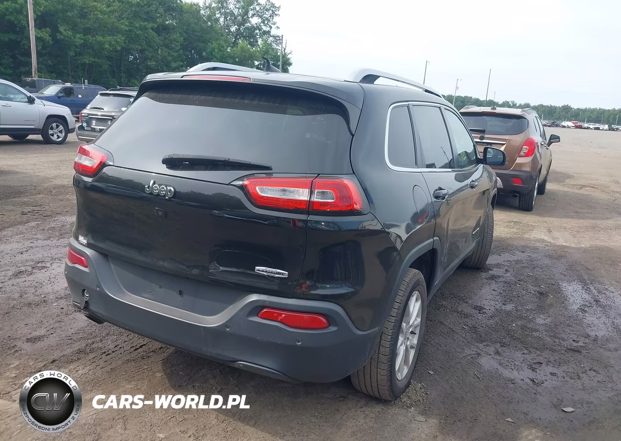 2017 Jeep Cherokee Latitude VIN:1C4PJLCB6HW540830 - 4