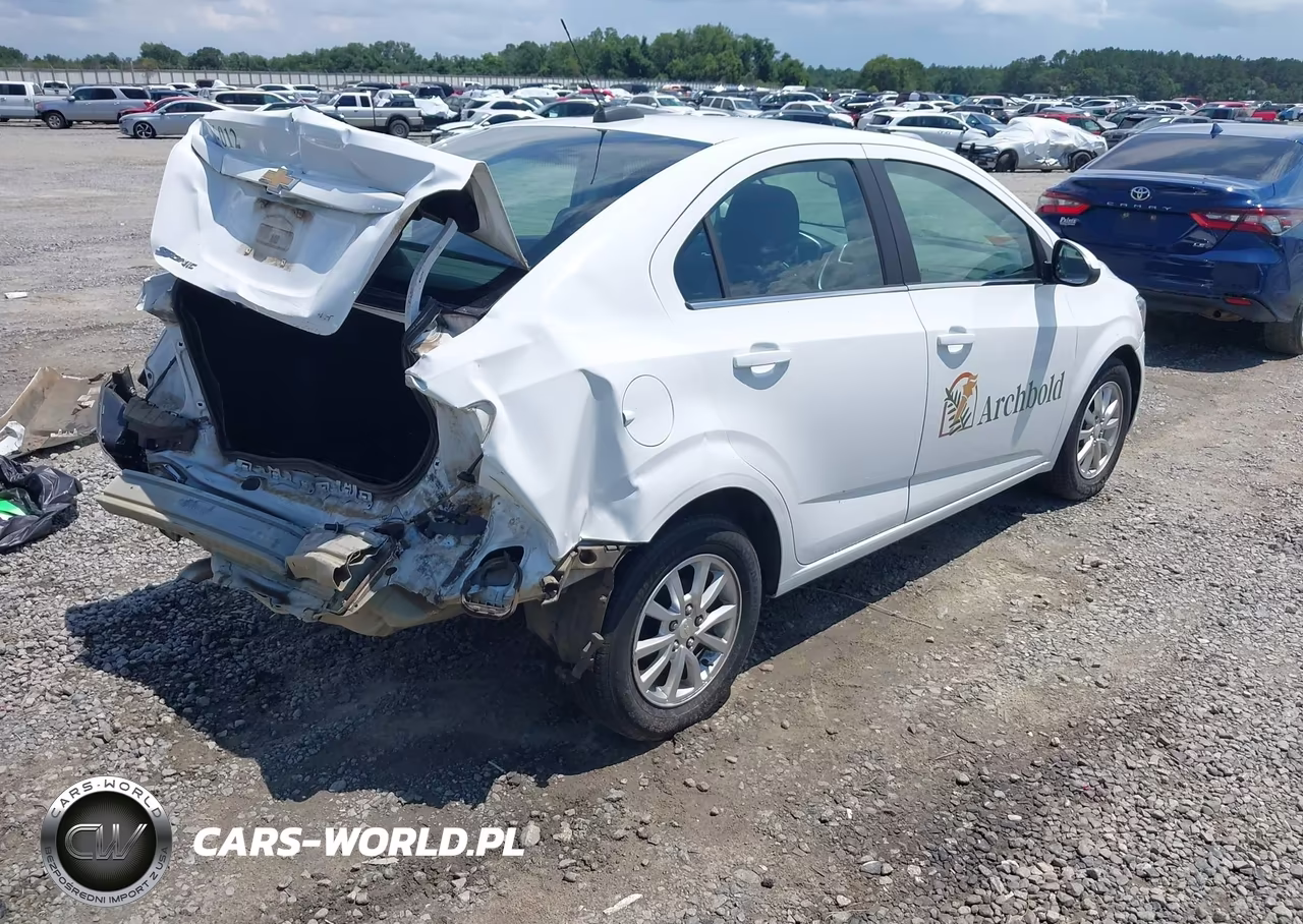 2020 Chevrolet Sonic Fwd Lt VIN:1G1JD5SB8L4115181 - 4