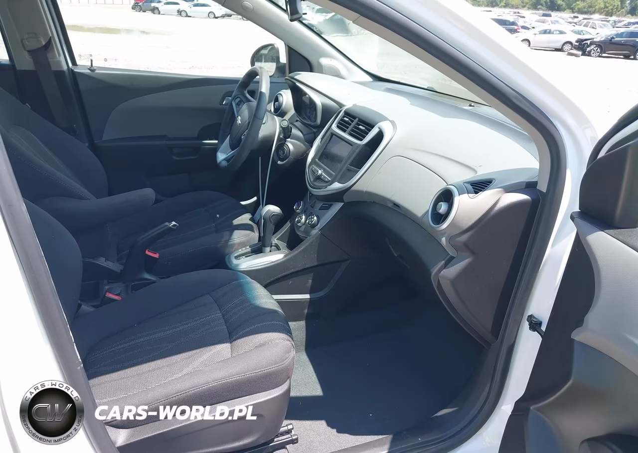 2020 Chevrolet Sonic Fwd Lt VIN:1G1JD5SB8L4115181 - 5