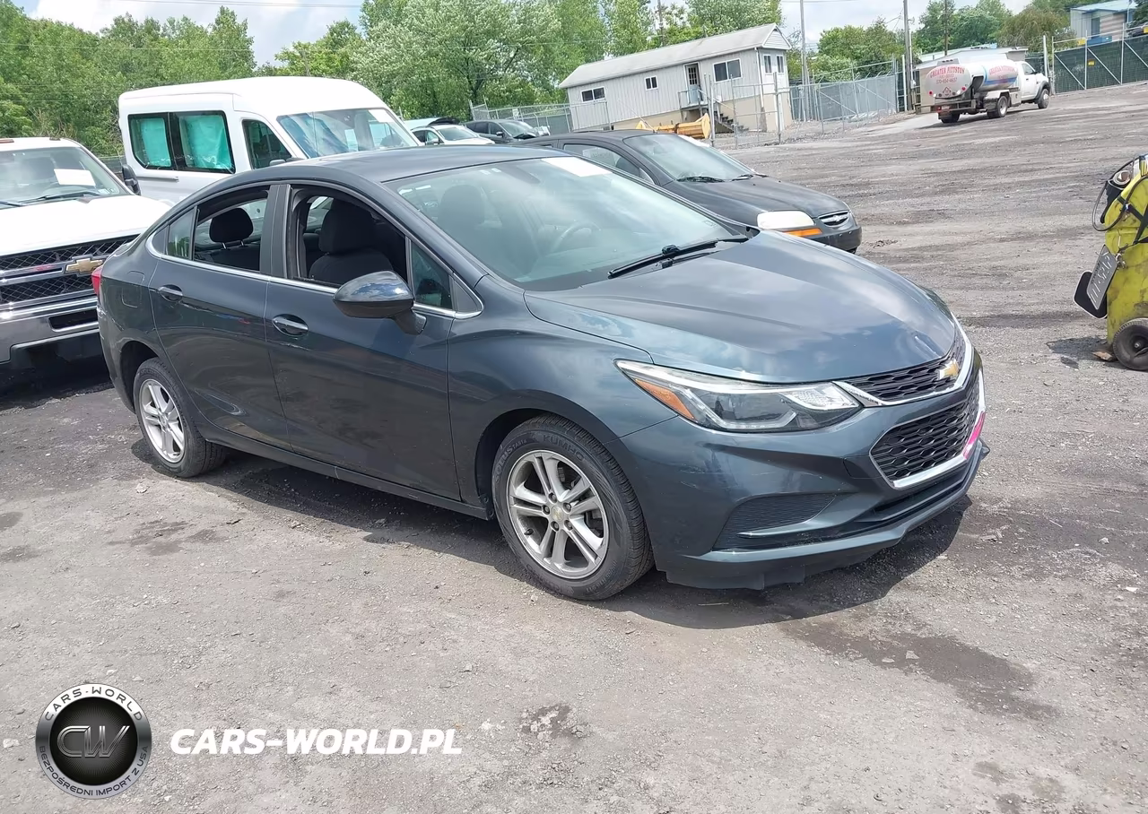 2017 Chevrolet Cruze Lt Auto – zdjęcie 1 z 16