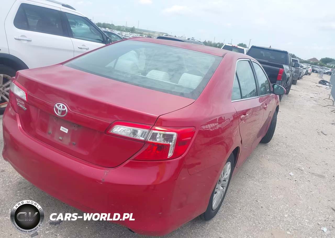 2014 Toyota Camry L VIN:4T1BF1FK7EU737990 - 4