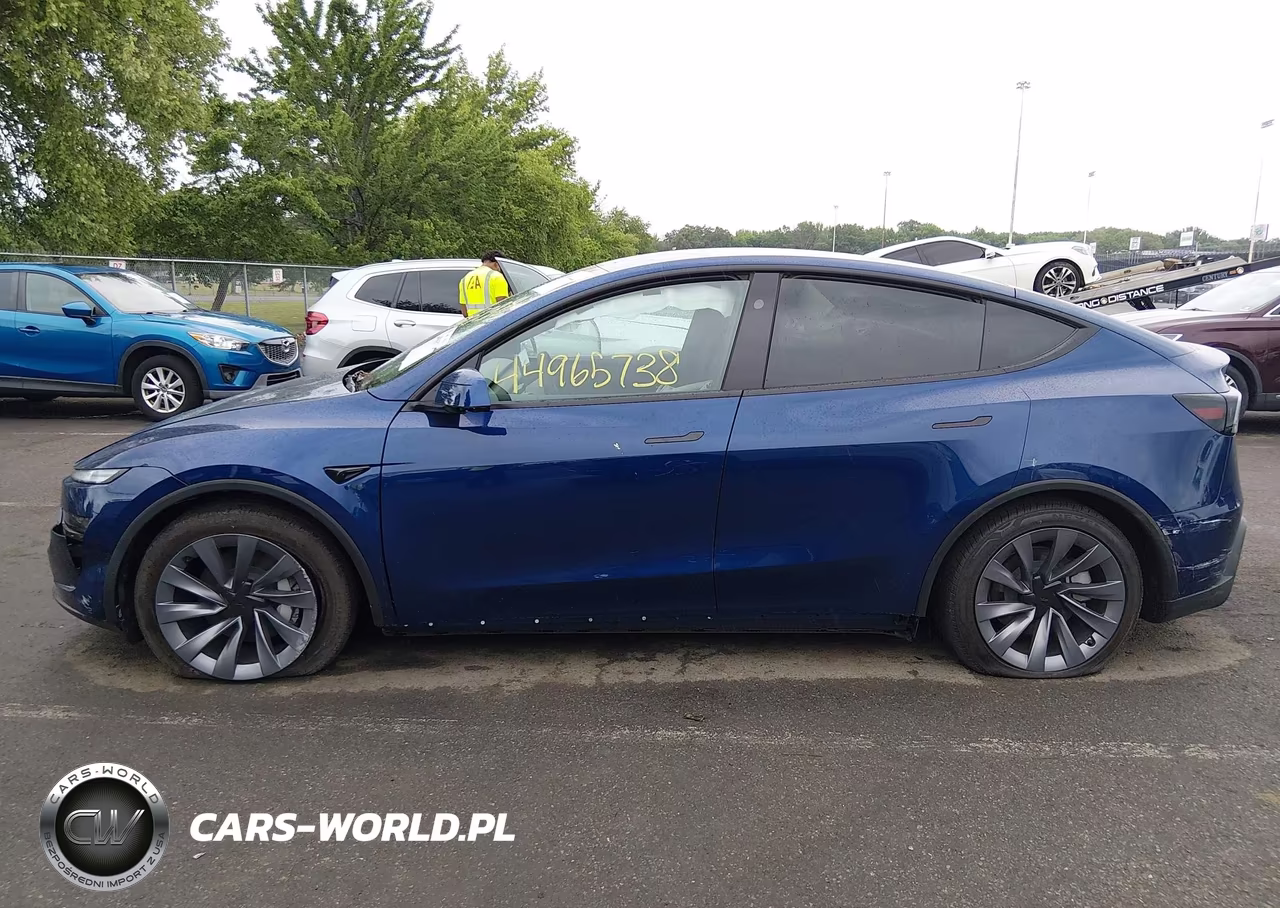 2026 Tesla Model Y All-Wheel Drive-Long Range Launch Series-Premium All-Wheel Drive VIN:7SAYGDEE6TA633974 - 12