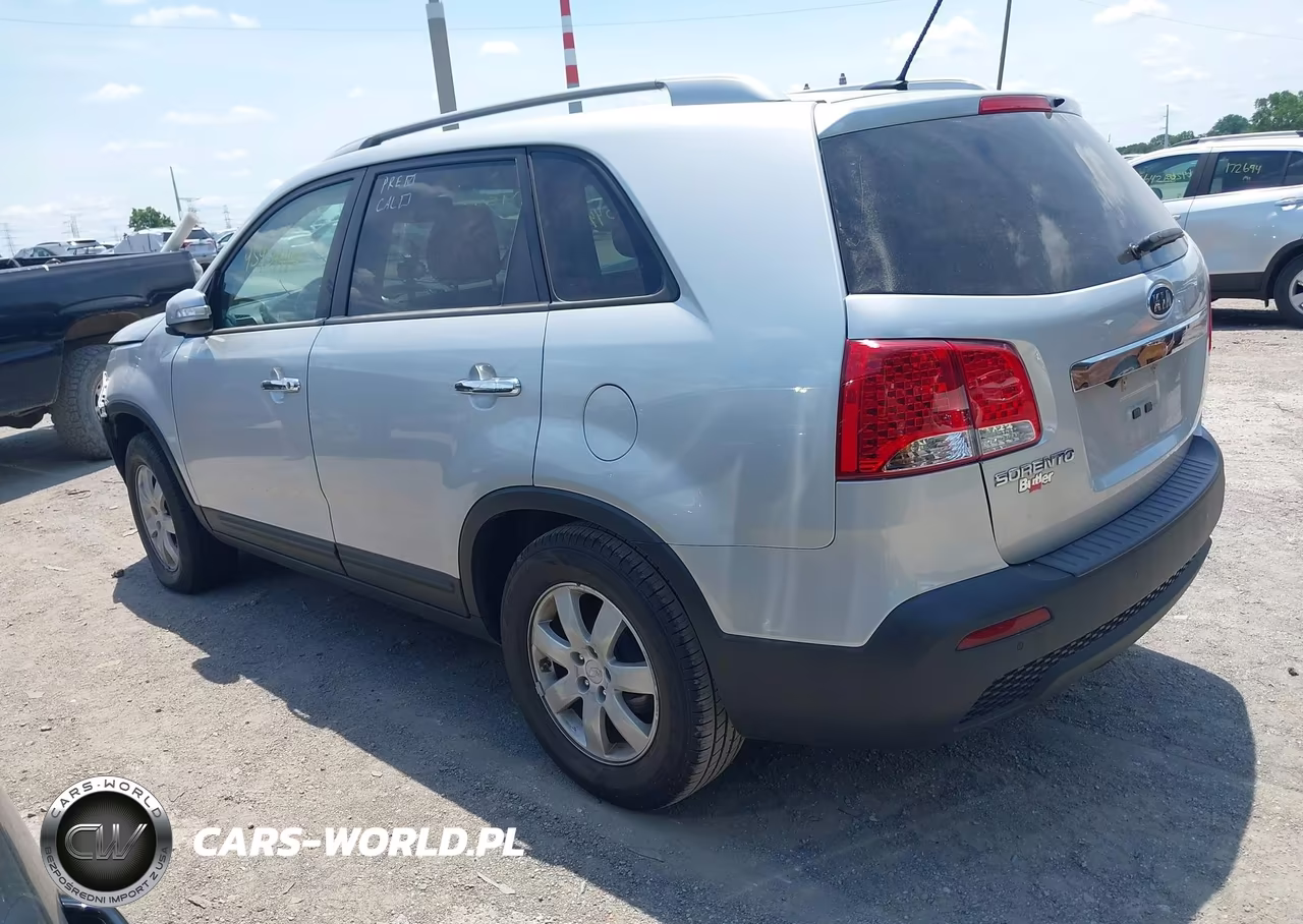 2012 Kia Sorento Lx VIN:5XYKT3A63CG203032 - 3