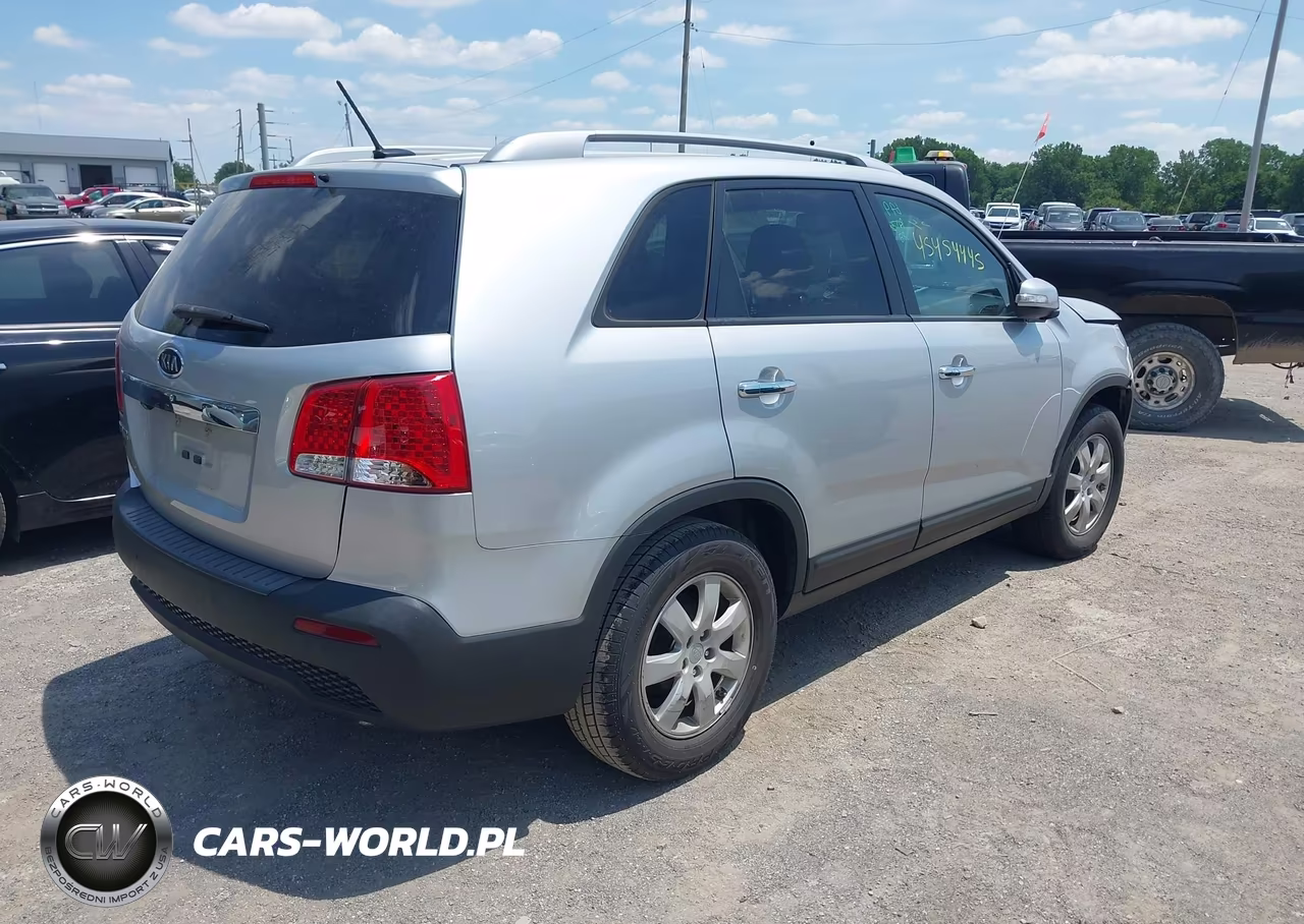 2012 Kia Sorento Lx VIN:5XYKT3A63CG203032 - 4