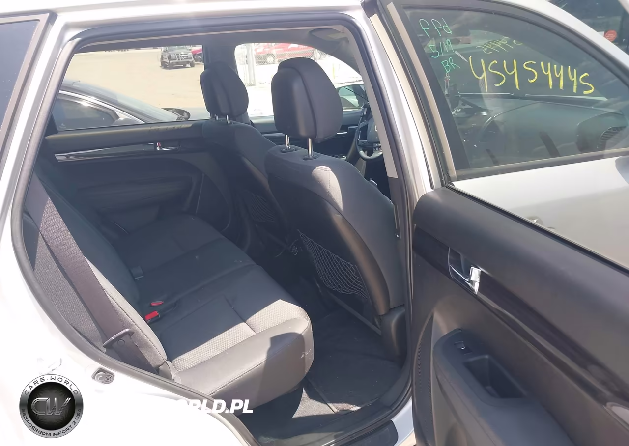 2012 Kia Sorento Lx VIN:5XYKT3A63CG203032 - 8