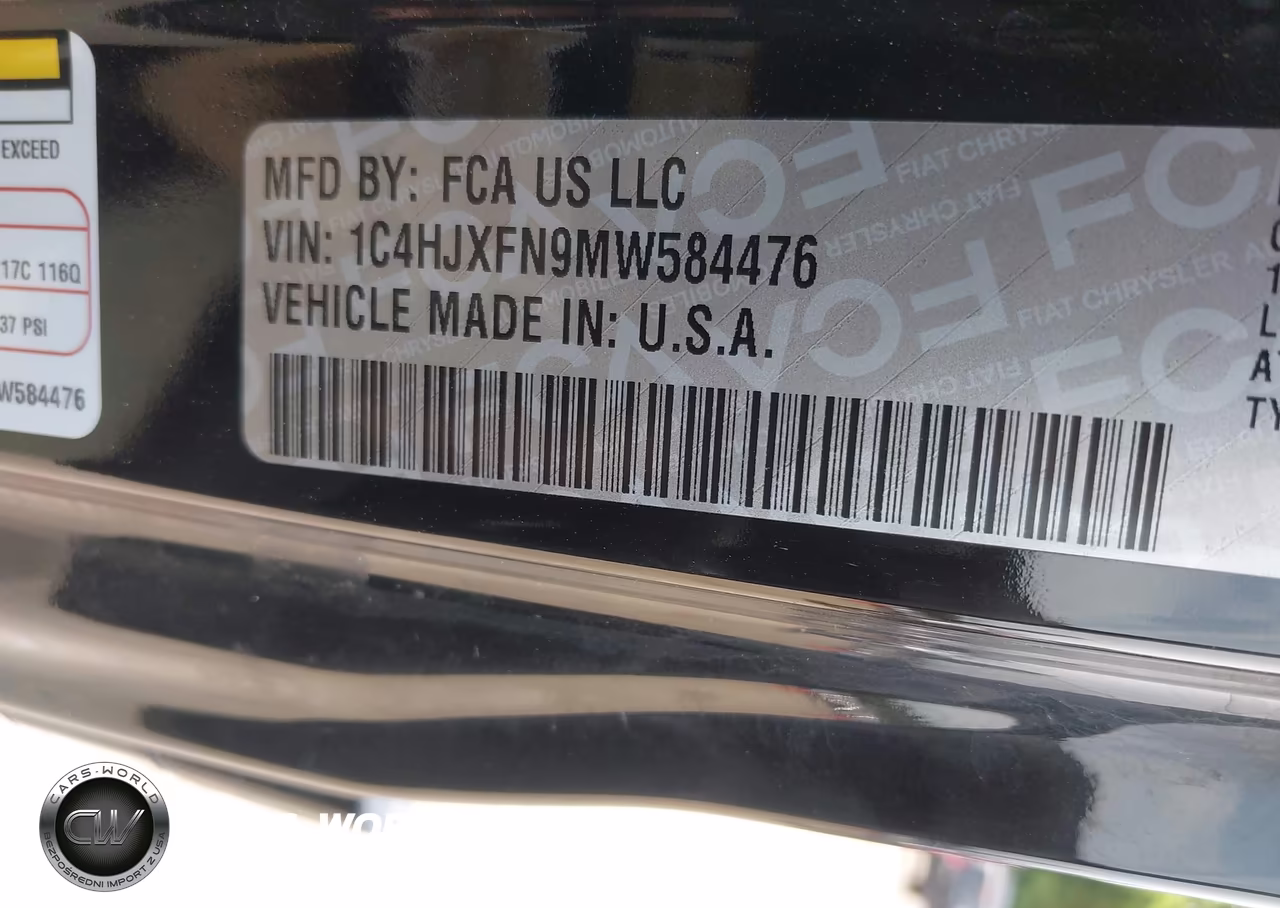 2021 Jeep Wrangler Unlimited Rubicon 4X4 VIN:1C4HJXFN9MW584476 - 9