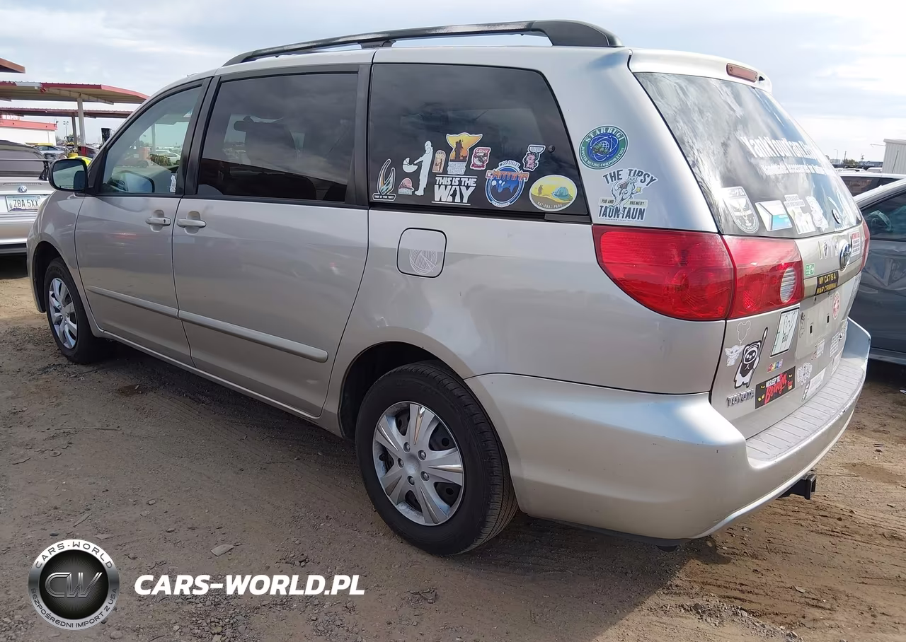 2006 Toyota Sienna Le VIN:5TDZA23C06S453174 - 3