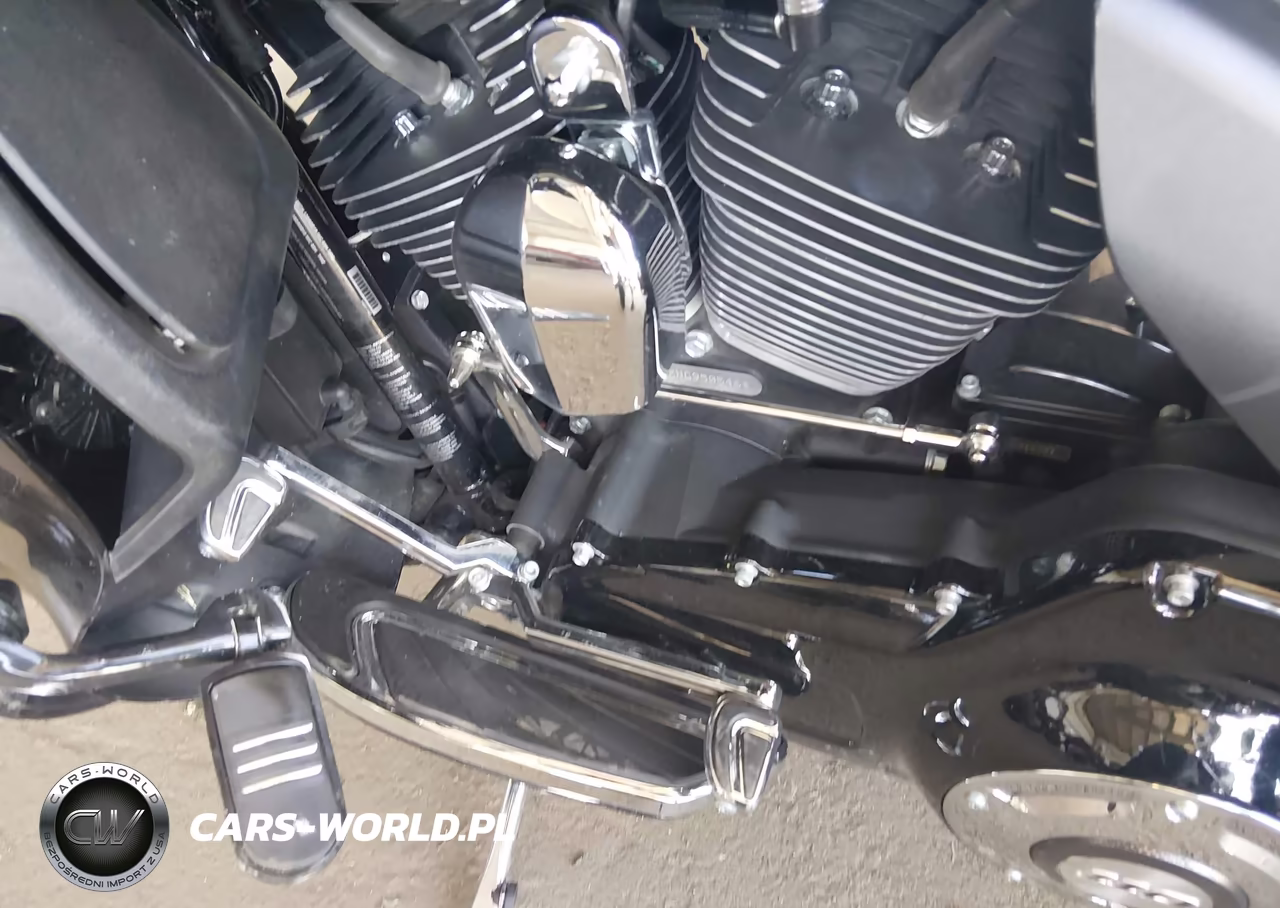 2016 Harley-Davidson Flhxse Cvo Street Glide VIN:1HD1PXN14GB950546 - 9